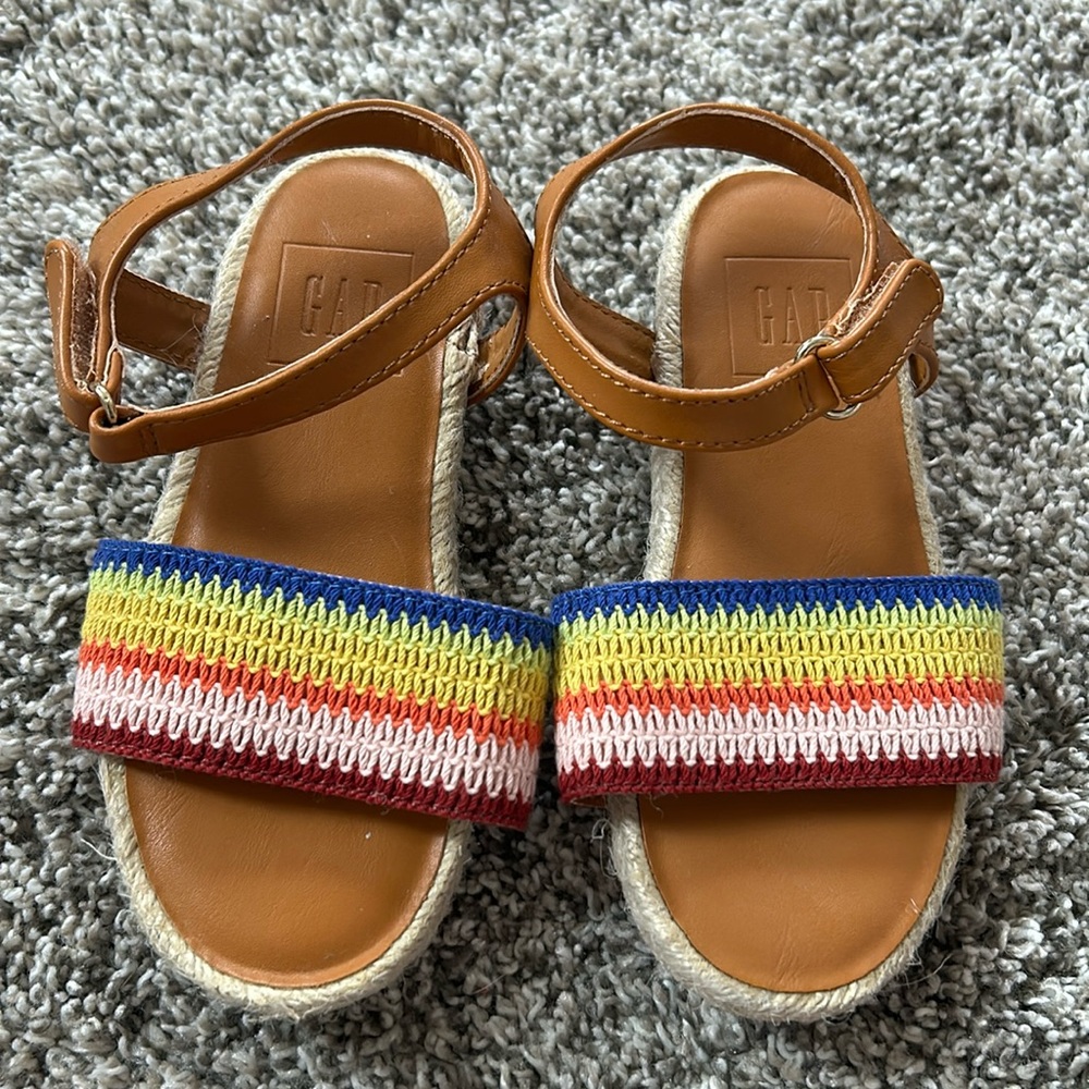 GAP Toddler 9 Rainbow Sandals